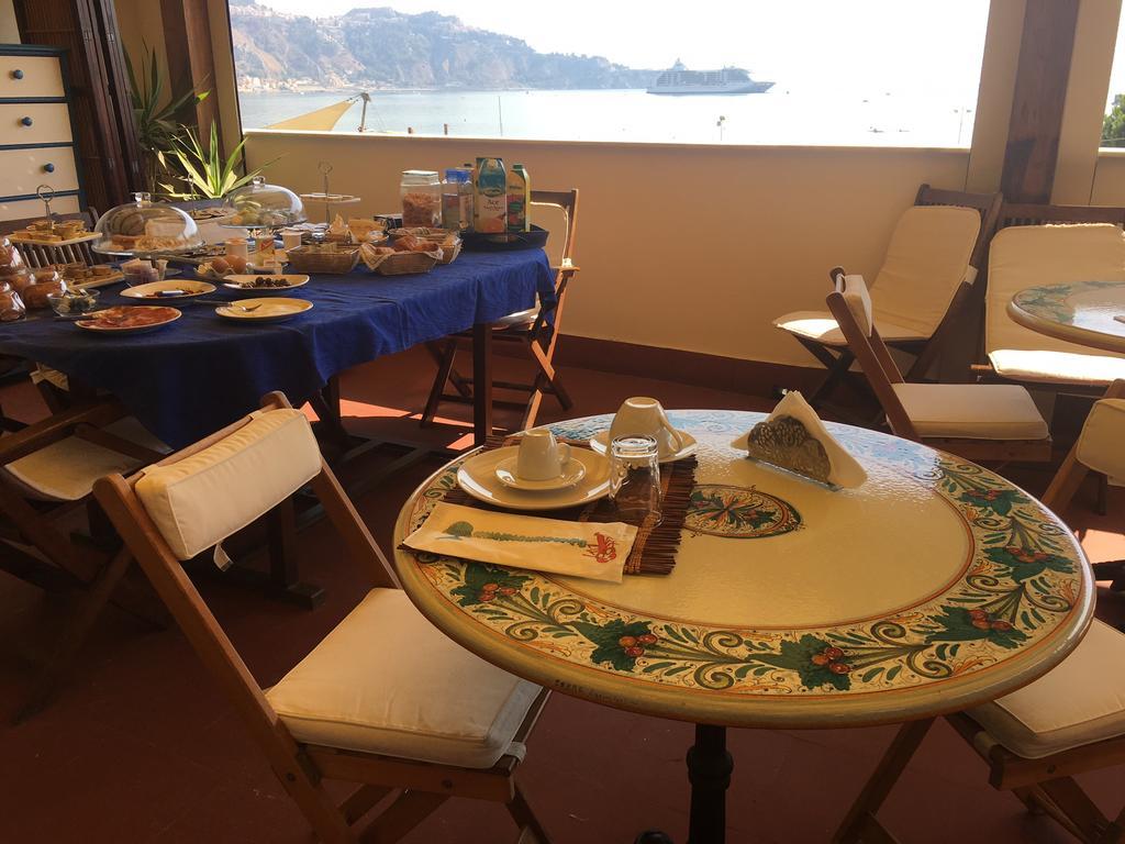 B&B Baia Delle Sirene Giardini-Naxos Zewnętrze zdjęcie