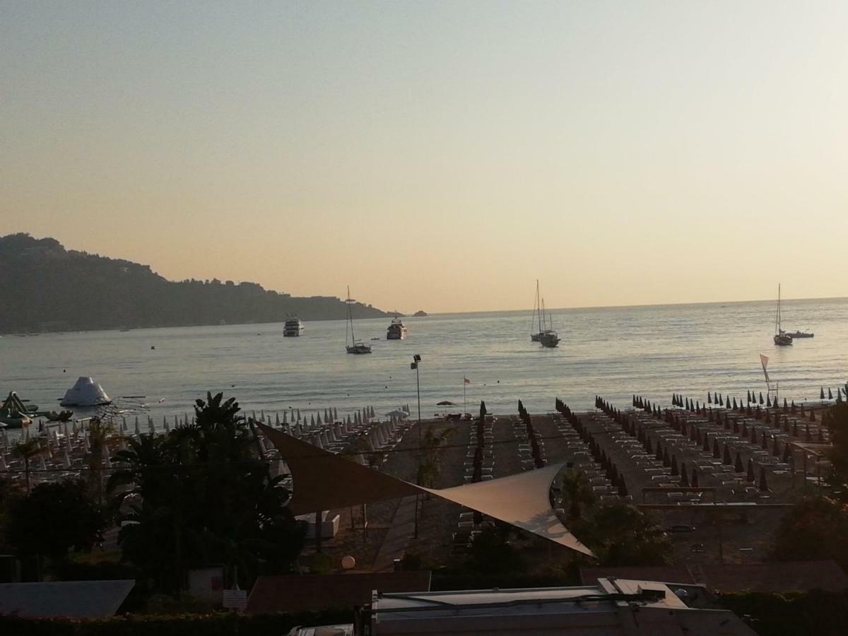 B&B Baia Delle Sirene Giardini-Naxos Zewnętrze zdjęcie